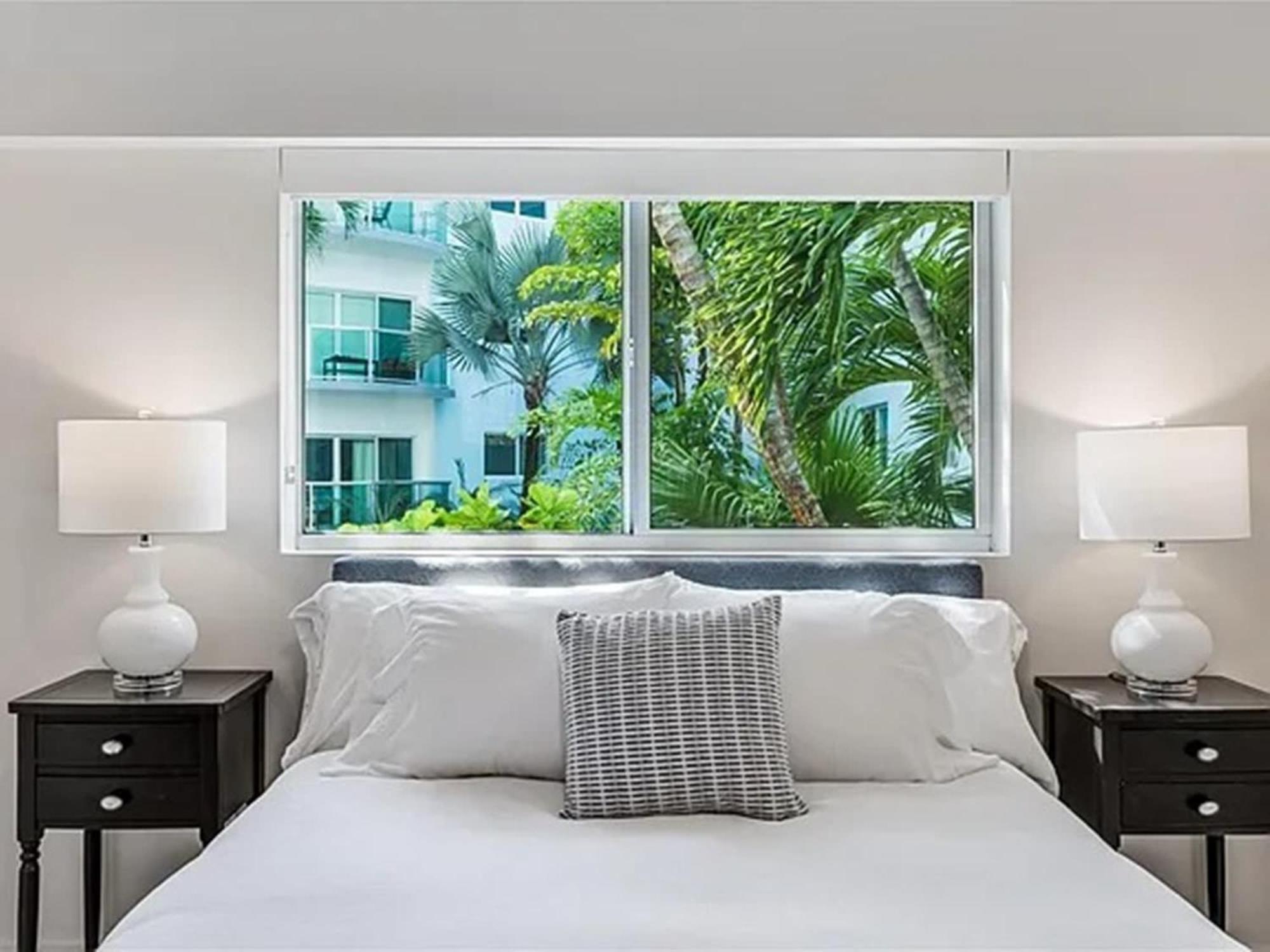 Retreat In Coconut Grove With Private Patio *