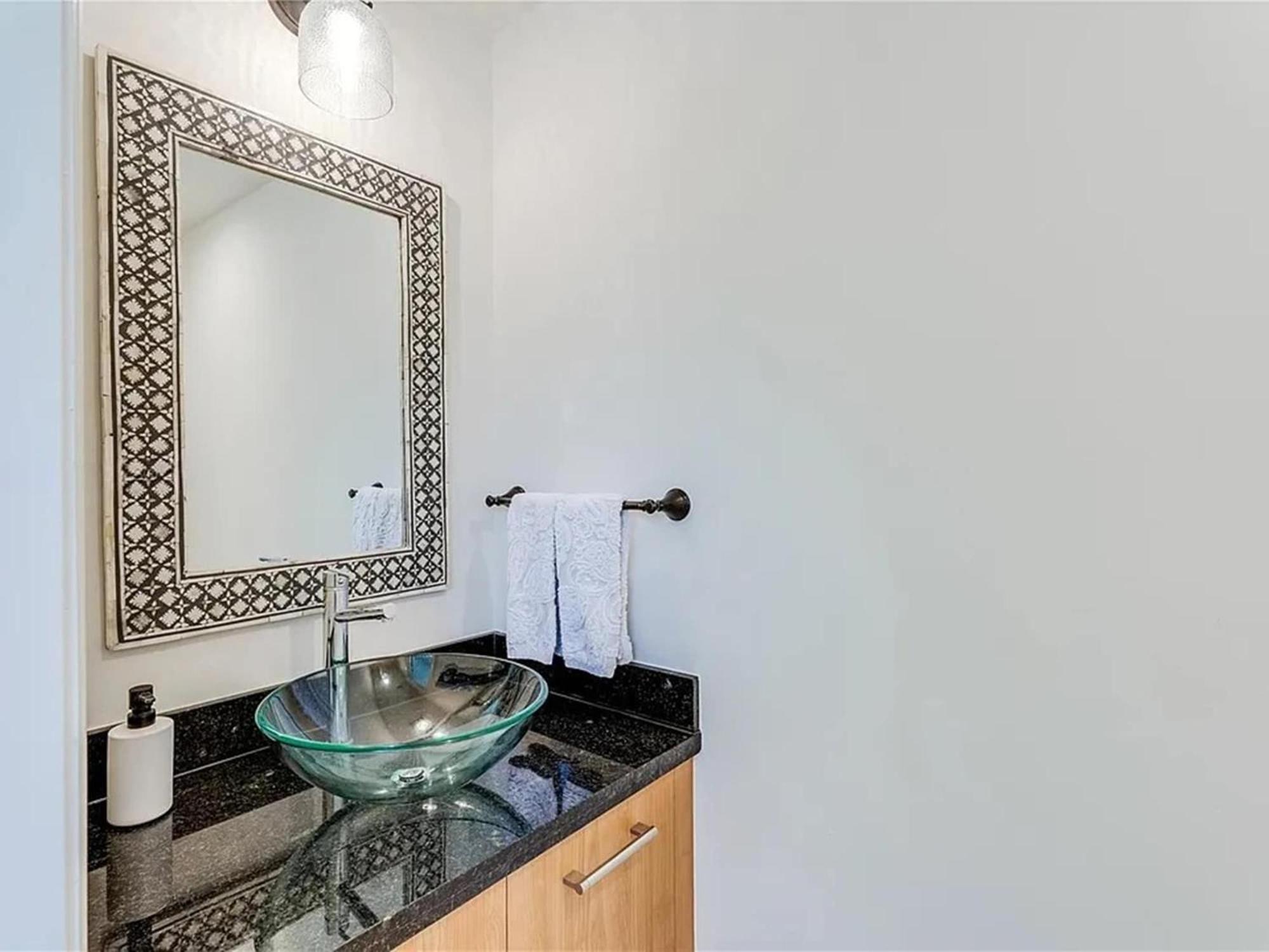 Retreat In Coconut Grove With Private Patio Apartment *