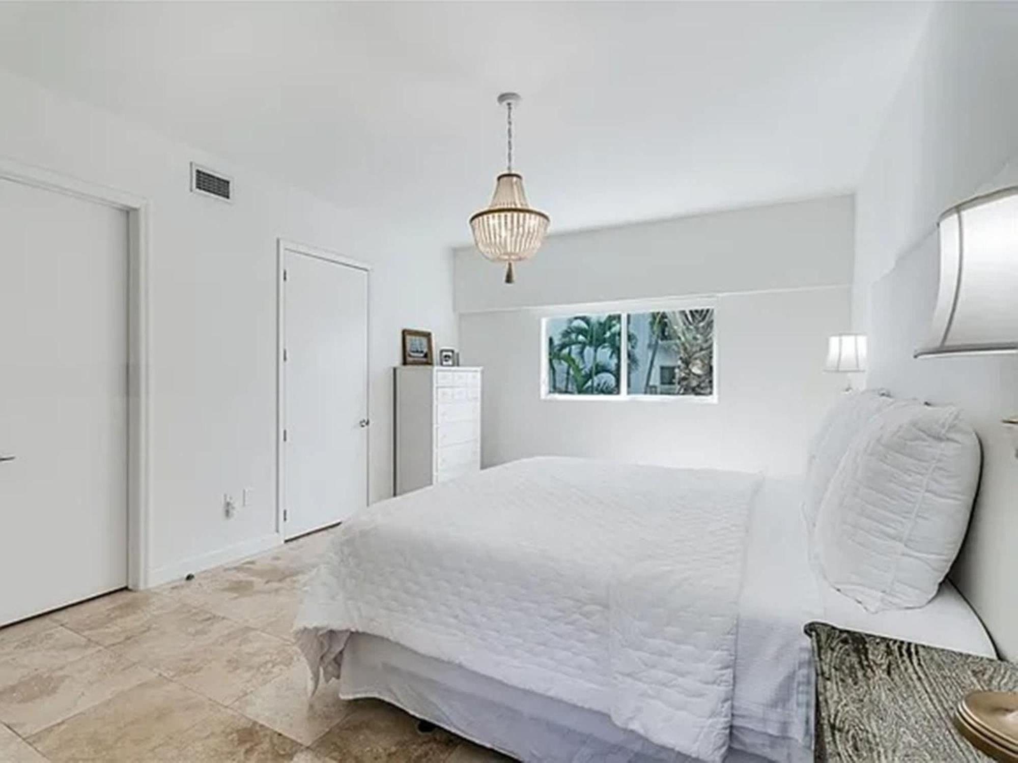 Apartment Retreat In Coconut Grove With Private Patio *